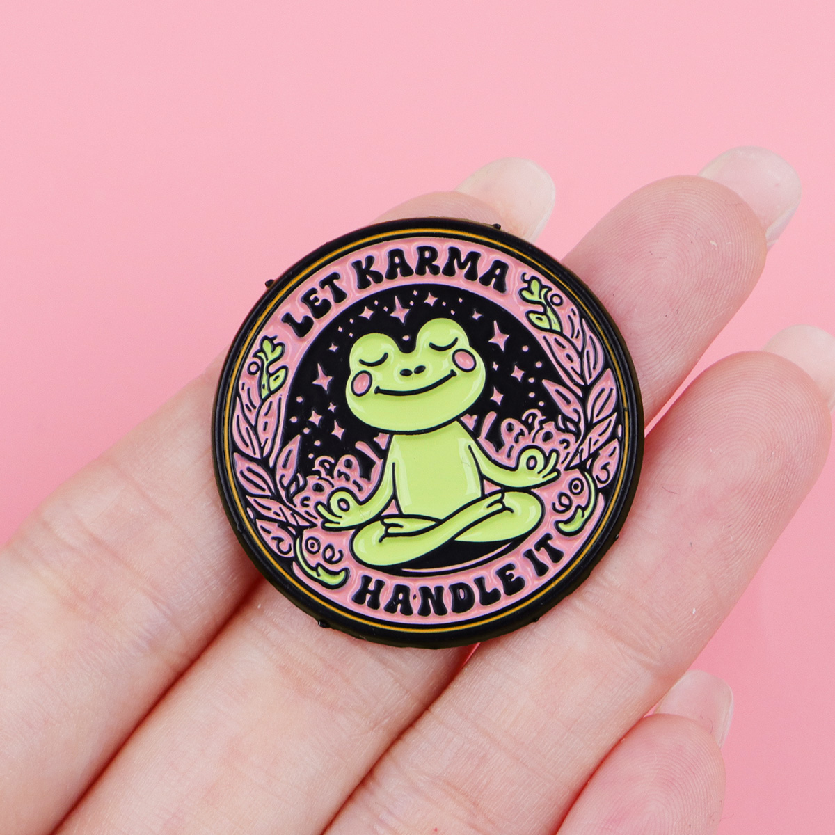 Yoga Frog Enamel Pin LET KARMA - Yoga Fitness Model ulasan dan harga